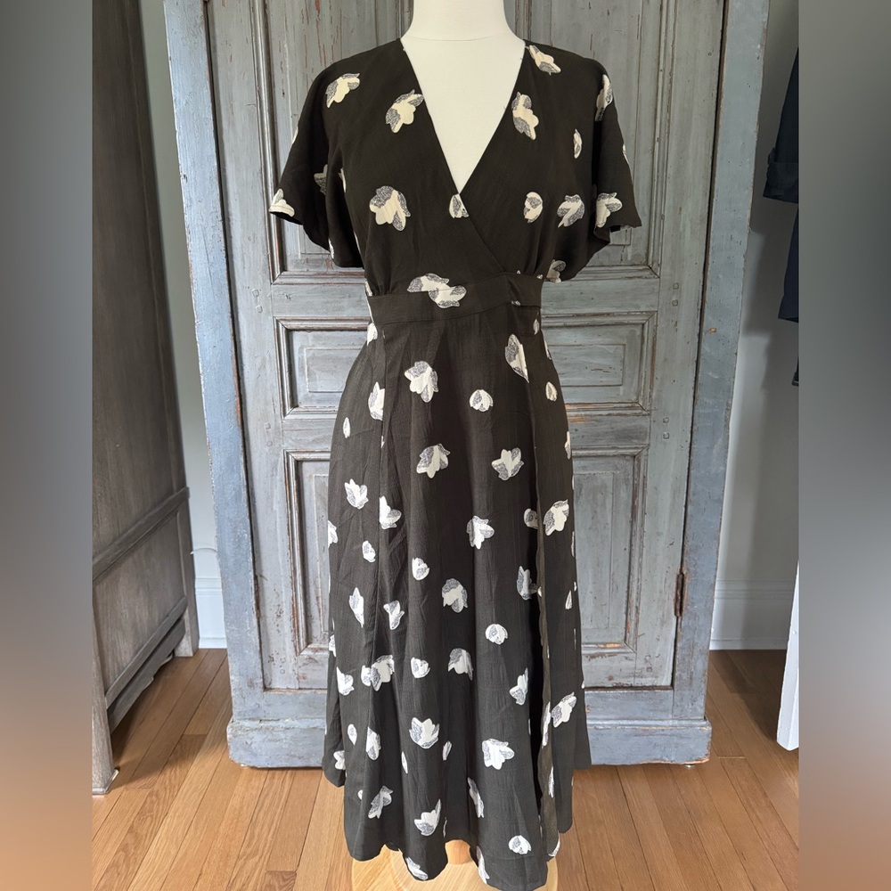 Mod Ref Floral Wrap Dress Large
